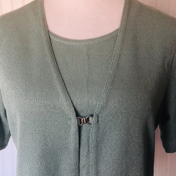 Joanna Petite M sea foam green top - Picture 2 of 6